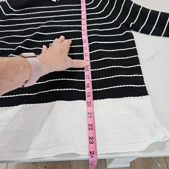 J. Jill Black & White Textured Striped Pullover Sweater Top Medium Casual Office - Picture 9 of 11